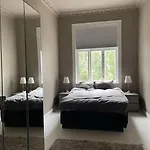 Cozy Room By Royal Palace
