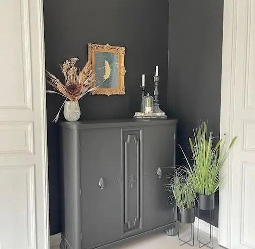 Cozy Room By Royal Palace